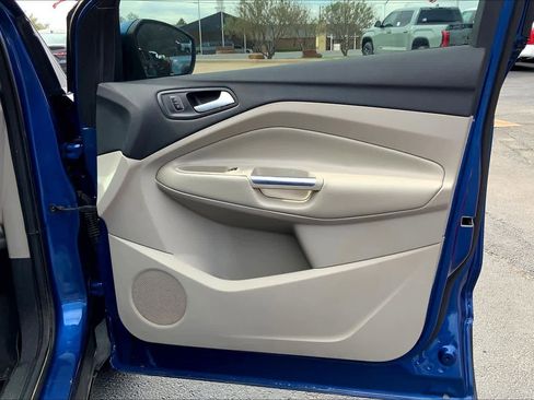 Used 2017 Ford Escape SE image 23