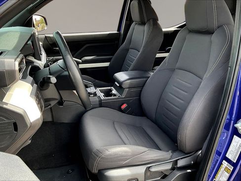 Used 2024 Toyota Tacoma TRD Off-Road image 22