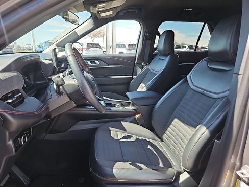 Used 2025 Ford Explorer ST-Line image 12