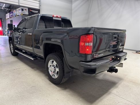 Used 2018 GMC Sierra 3500 Denali w/ Duramax Plus Package image 5