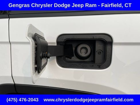 Certified 2023 Jeep Grand Cherokee Laredo X AWD/4WD image 32