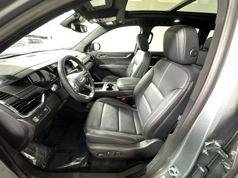 Used 2024 GMC Acadia Elevation w/ Black Edition image 13