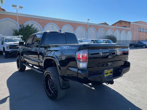 Used 2021 Toyota Tacoma SR5 image 5
