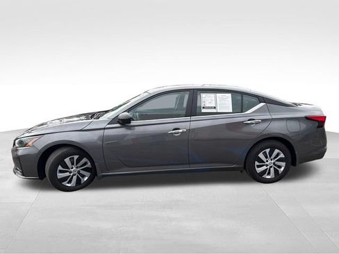 Certified 2025 Nissan Altima 2.5 S FWD image 5