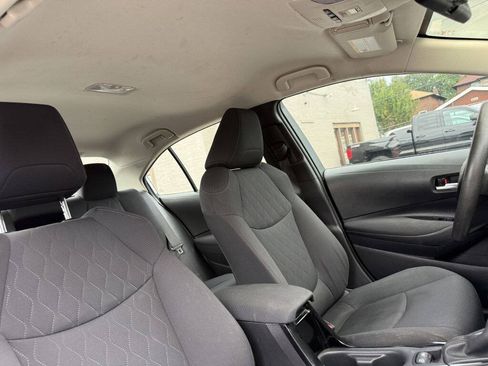 Used 2020 Toyota Corolla LE FWD image 17
