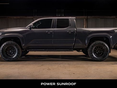 Used 2024 Toyota Tacoma TRD Sport w/ TRD Sport Premium Package AWD/4WD image 6