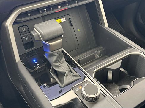 Used 2023 Toyota Tundra Limited image 27