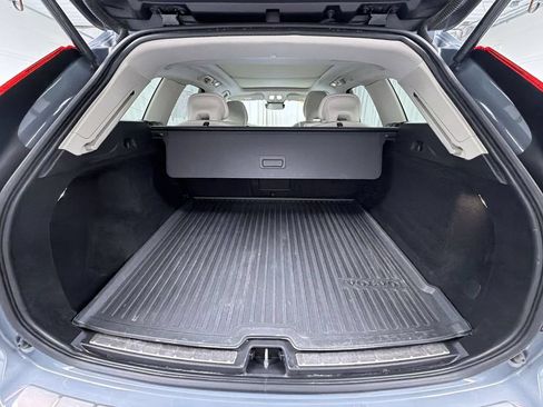 Used 2024 Volvo XC60 B5 Plus w/ Protection Package Premier AWD/4WD image 16