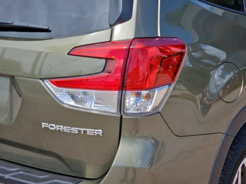 Used 2024 Subaru Forester Premium AWD/4WD image 39