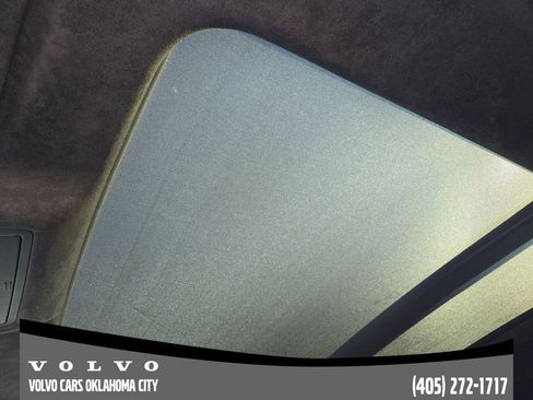 Used 2020 Jaguar F-PACE SVR image 24