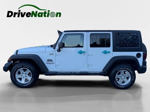 Used 2014 Jeep Wrangler Unlimited Sport w/ Quick Order Package 24S AWD/4WD image 8