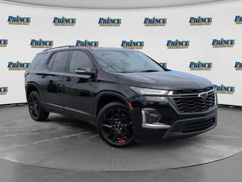 Used 2023 Chevrolet Traverse Premier w/ Redline Edition FWD image 3
