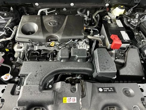Used 2023 Toyota RAV4 LE AWD/4WD image 13