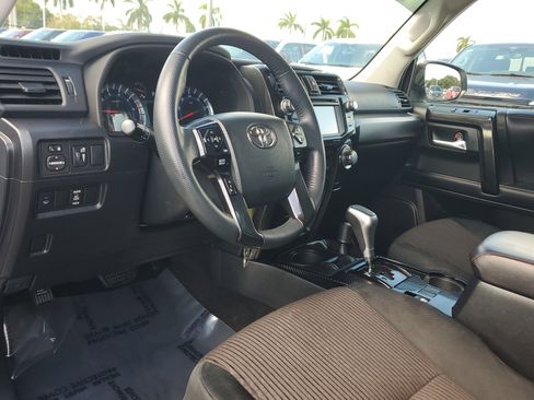 Used 2019 Toyota 4Runner TRD Off-Road image 9