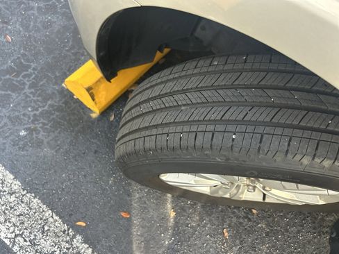 Used 2016 Chevrolet Equinox LS image 8