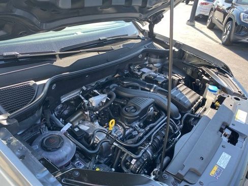 New 2025 Volkswagen Taos SE image 70