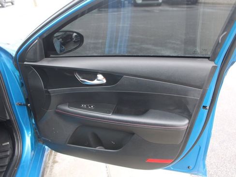 Used 2022 Kia Forte GT image 21