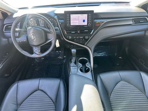 Used 2024 Toyota Camry SE image 17