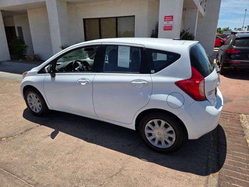 Used 2016 Nissan Versa Note SV FWD image 3