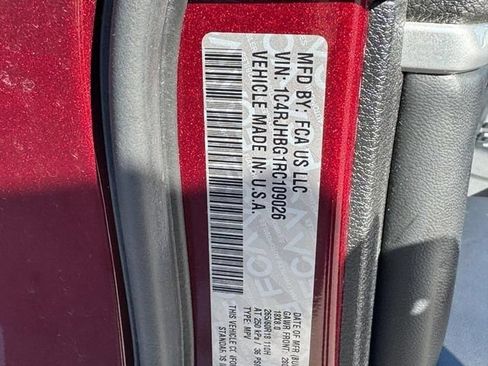 Used 2024 Jeep Grand Cherokee Limited AWD/4WD image 35