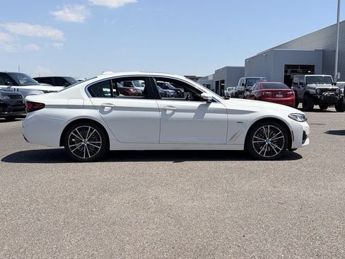 Used 2023 BMW 530e w/ Premium Package RWD image 5