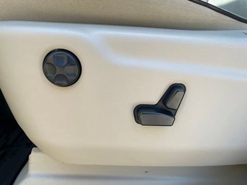 Used 2021 Jeep Grand Cherokee Overland AWD/4WD image 12