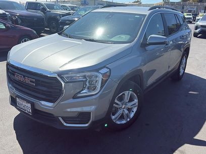 Used 2024 GMC Terrain SLE w/ Driver Convenience Package