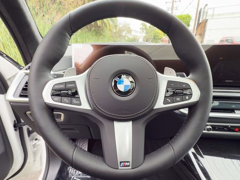 New 2026 BMW X7 xDrive40i w/ M Sport Package image 11