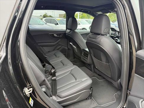 Used 2025 Audi Q7 2.0T Premium Plus image 12