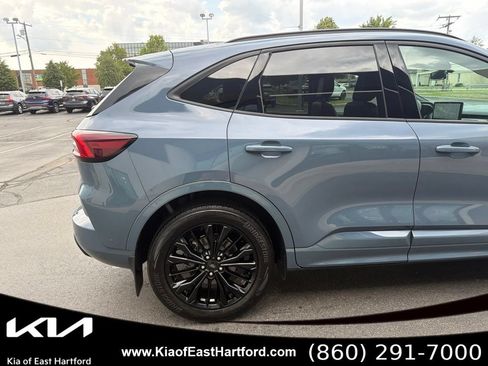 Used 2023 Ford Escape ST-Line Elite w/ Premium Technology Package AWD/4WD image 7