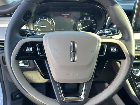 Used 2022 Lincoln Corsair FWD image 17