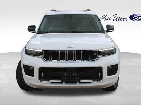 Used 2021 Jeep Grand Cherokee L Overland w/ Advanced Protech Group III AWD/4WD image 2