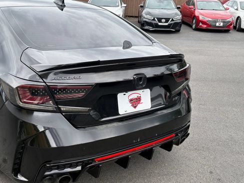 Used 2019 Honda Accord Sport image 6