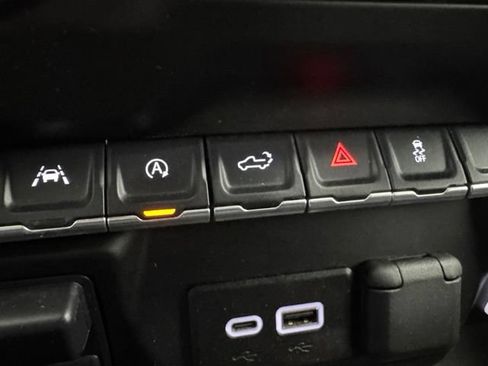 Used 2025 Chevrolet Silverado 1500 Custom AWD/4WD image 19