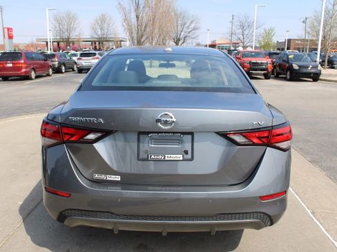 Used 2022 Nissan Sentra SV image 8