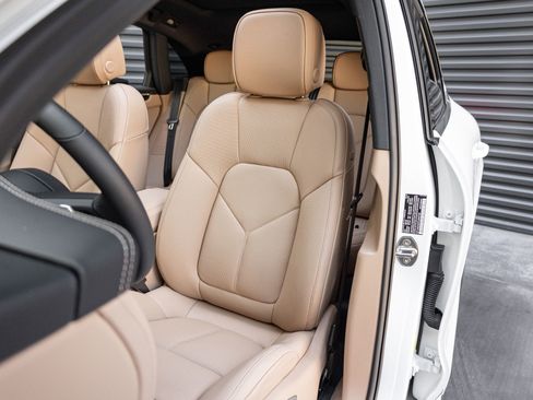 New 2026 Porsche Macan S AWD/4WD image 5
