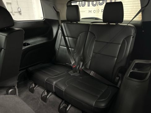 Used 2021 GMC Acadia SLT image 36