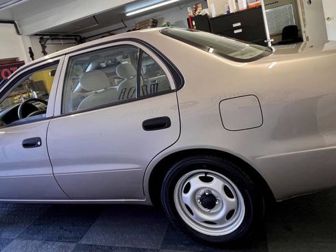 Used 2000 Toyota Corolla VE image 5