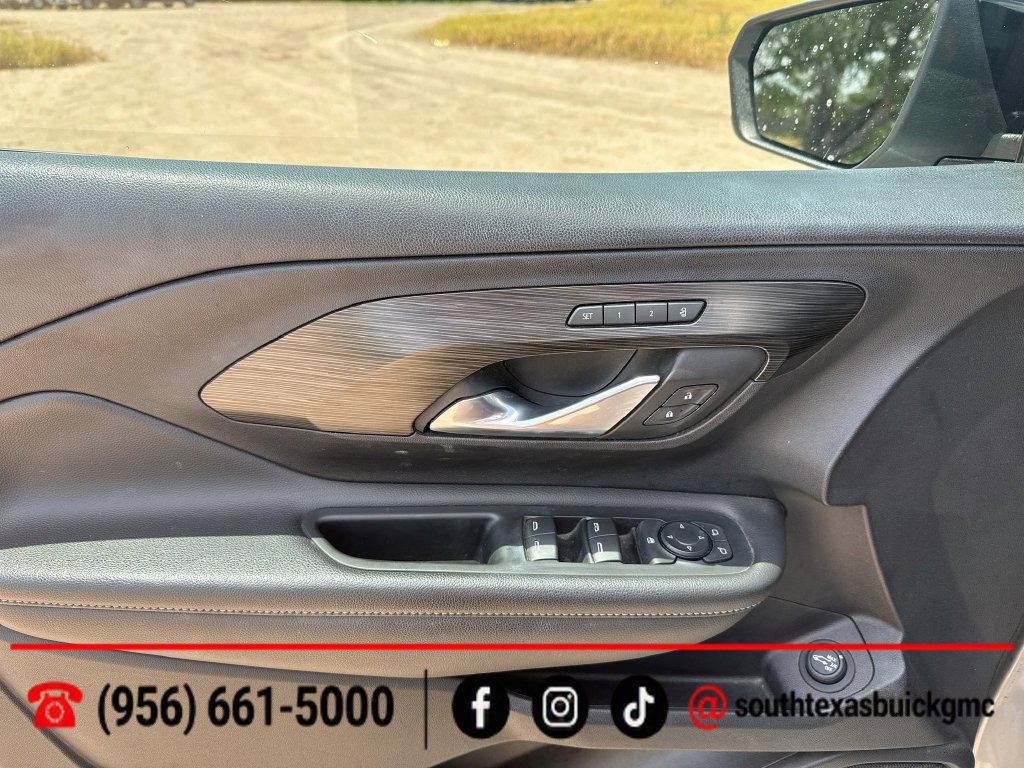 Used 2023 GMC Terrain SLT w/ LPO, 'HIT The Road' Package FWD image 10