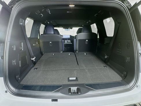 New 2026 INFINITI QX80 4WD w/ Sport Exterior Package image 31