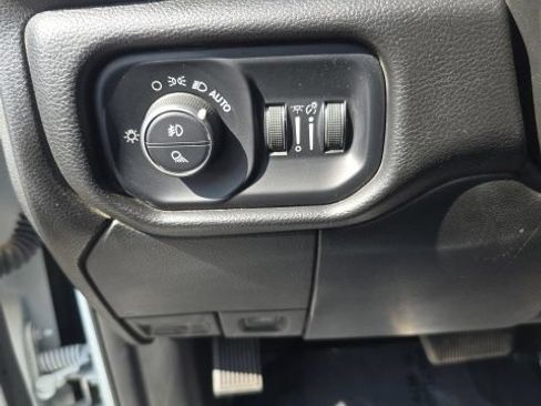 Used 2024 RAM 2500 Laramie AWD/4WD image 14