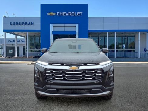 New 2026 Chevrolet Equinox LT w/ Convenience Package II AWD/4WD image 2
