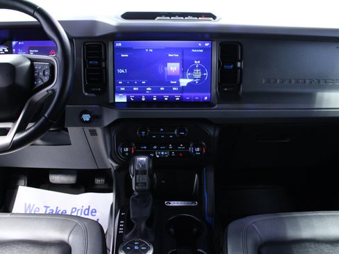 Used 2024 Ford Bronco Black Diamond AWD/4WD image 18