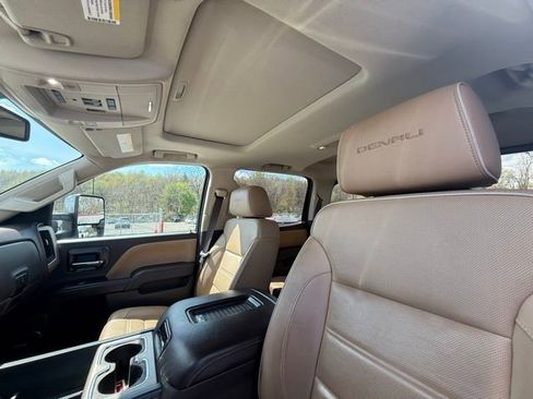 Used 2018 GMC Sierra 2500 Denali w/ Duramax Plus Package image 7