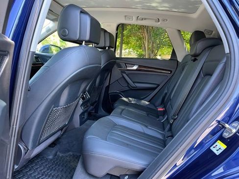 Used 2018 Audi Q5 2.0T Premium Plus w/ Premium Plus Package AWD/4WD image 16