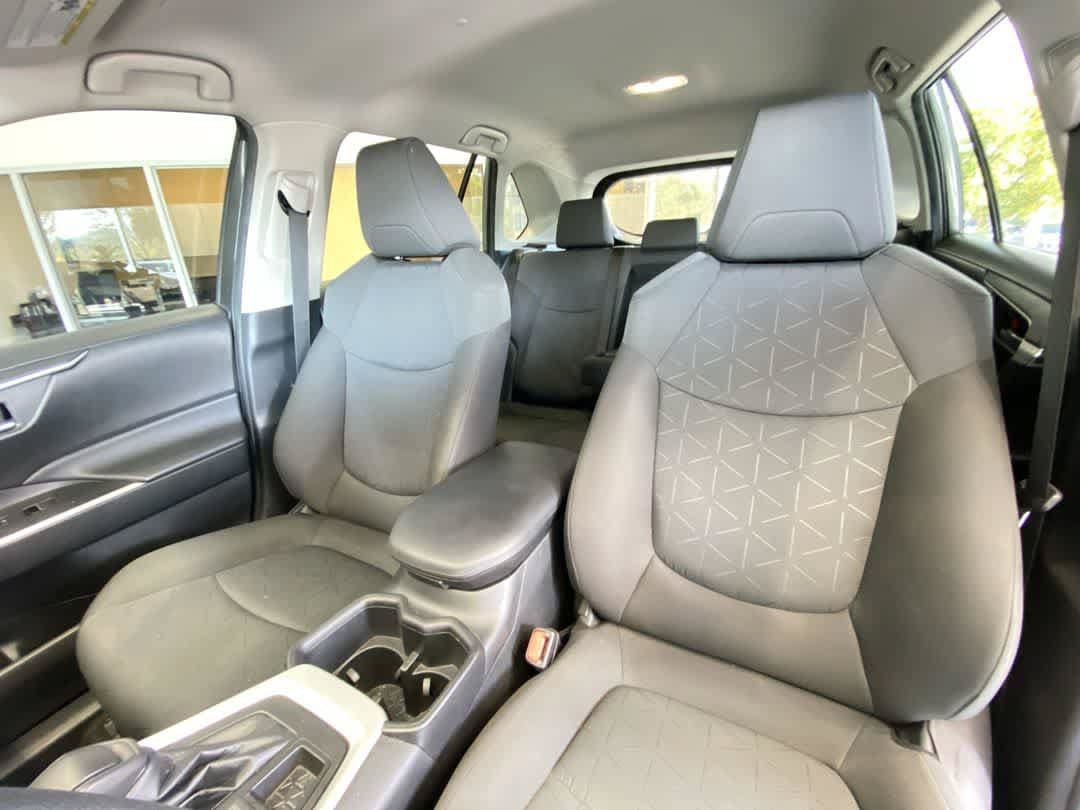 Used 2024 Toyota RAV4 XLE AWD/4WD image 14