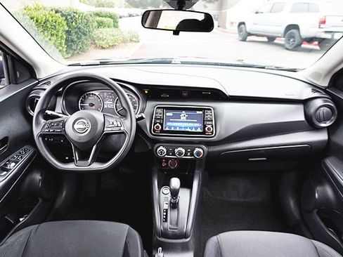 Used 2024 Nissan Kicks S image 18