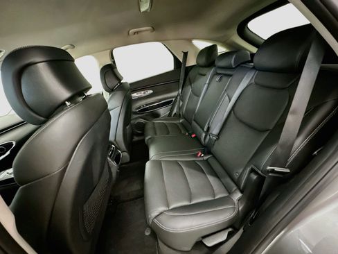 Used 2025 Genesis GV70 2.5T AWD/4WD image 29