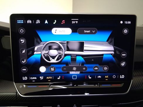 Used 2025 Volkswagen Golf R Black Edition image 30