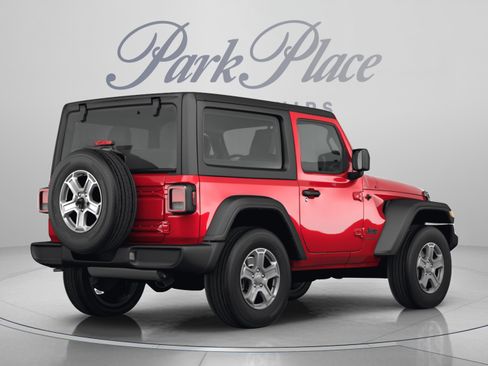 Used 2023 Jeep Wrangler Unlimited Rubicon 392 w/ Trailer Tow Package AWD/4WD image 3